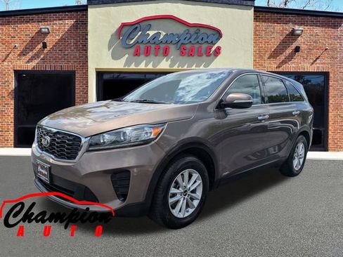 Used 2019 Kia Sorento AWD image 5