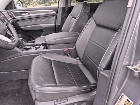 Used 2021 Volkswagen Atlas SEL AWD/4WD image 16