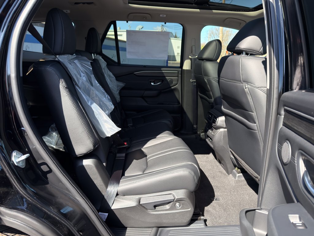 New 2026 Honda Pilot Touring image 25