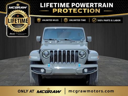 Used 2022 Jeep Wrangler Unlimited Sahara AWD/4WD image 2