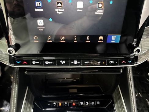 Used 2022 Jeep Wagoneer Series II w/ Convenience Group I AWD/4WD image 22