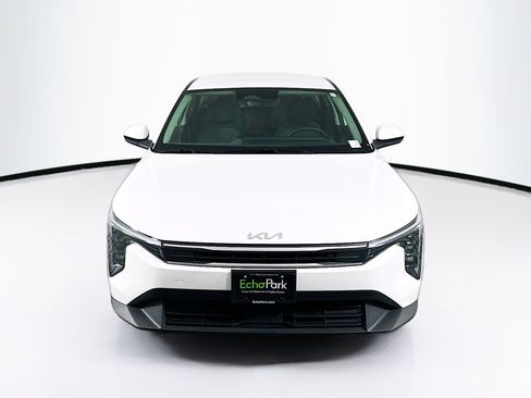 Used 2025 Kia K4 LXS image 2