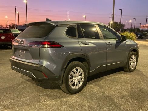 Used 2026 Toyota Corolla Cross L image 5