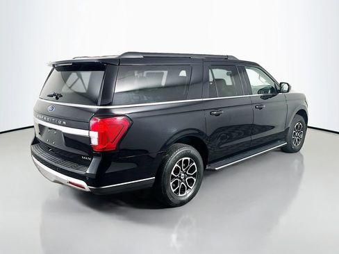 Used 2023 Ford Expedition Max XLT image 7