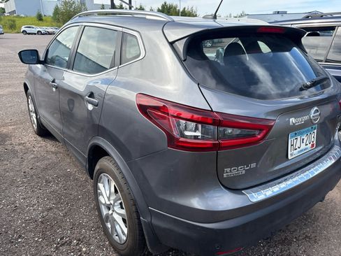 Used 2022 Nissan Rogue Sport SV AWD/4WD image 5