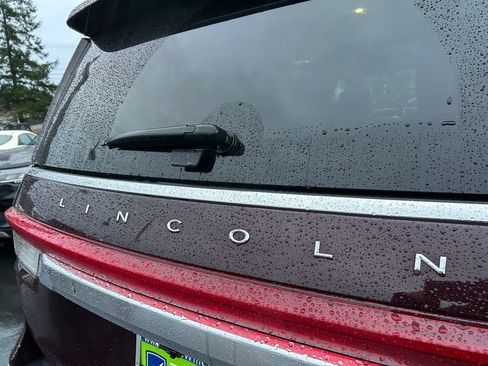 Used 2023 Lincoln Navigator Reserve image 32