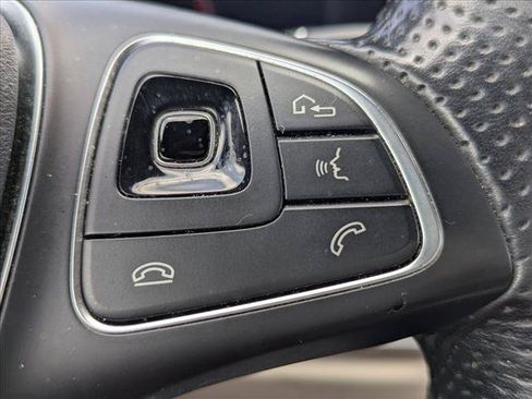 Used 2018 Mercedes-Benz E 300 image 7
