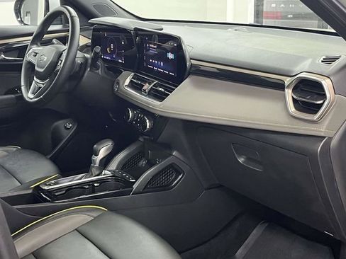 Used 2024 Chevrolet TrailBlazer ACTIV w/ Convenience Package AWD/4WD image 30