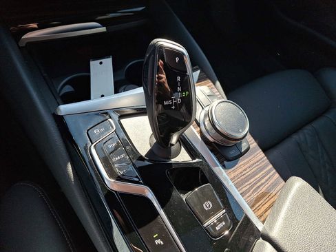 Used 2023 BMW 530i xDrive w/ Convenience Package image 15