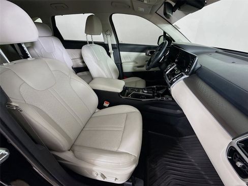 Used 2023 Kia Sorento SX Prestige image 27
