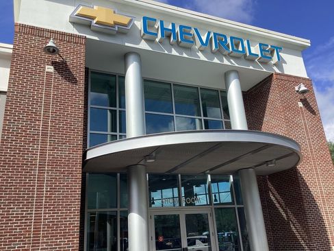 New 2025 Chevrolet Colorado W/T image 25