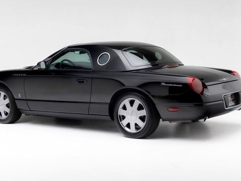 Used 2002 Ford Thunderbird image 11