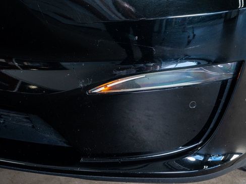 Used 2022 Tesla Model X Plaid image 14