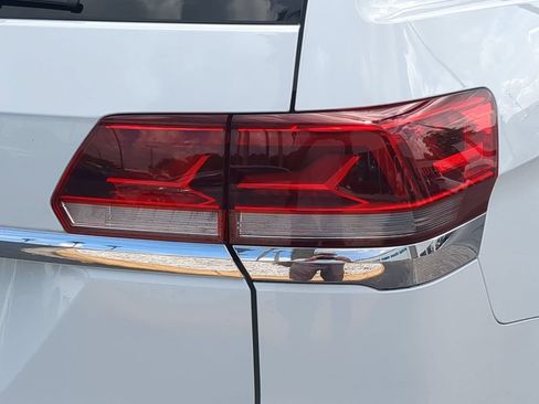 Used 2023 Volkswagen Atlas SE w/ Panoramic Sunroof Package FWD image 10