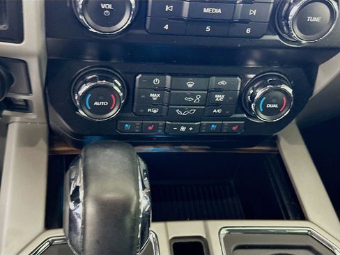 Used 2019 Ford F150 Lariat AWD/4WD image 24