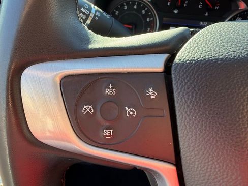 Used 2023 GMC Acadia SLT image 24