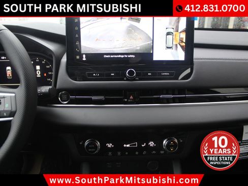 New 2025 Mitsubishi Outlander SE image 19