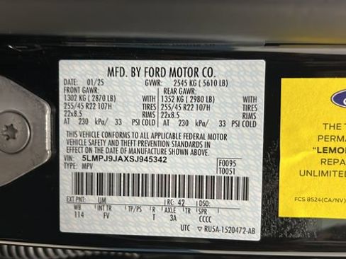 Used 2025 Lincoln Nautilus Black Label AWD/4WD image 26