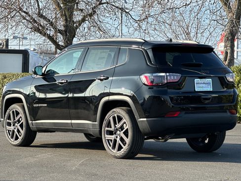 New 2026 Jeep Compass Latitude w/ Sun and Sound Group image 6