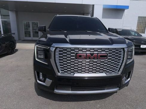Used 2023 GMC Yukon Denali AWD/4WD image 4
