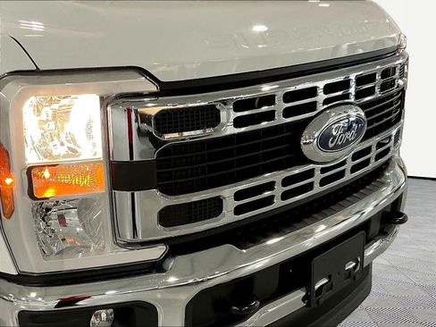 Used 2025 Ford F250 XLT w/ FX4 Off-Road Package AWD/4WD image 32