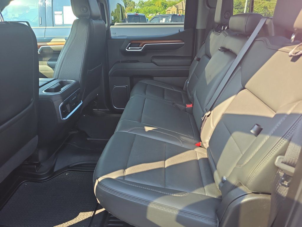 Used 2022 GMC Sierra 1500 Denali w/ Technology Package AWD/4WD image 14
