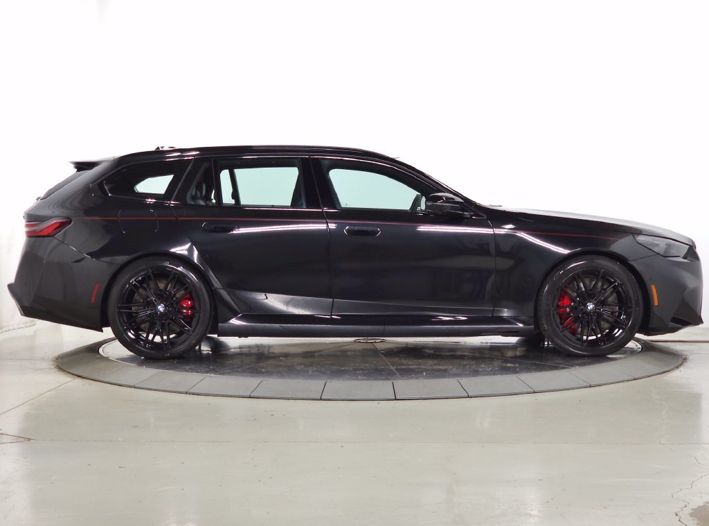 Used 2026 BMW M5 Touring AWD/4WD image 12