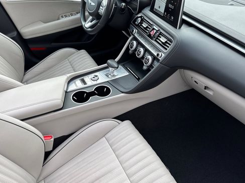 Used 2019 Genesis G70 2.0T Advanced w/ Elite Package image 16