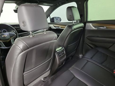 Certified 2023 Cadillac XT5 Sportv w/ Platinum Package AWD/4WD image 13