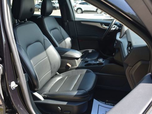 Used 2024 Ford Escape Platinum AWD/4WD image 20