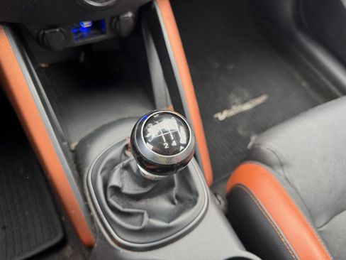 Used 2016 Hyundai Veloster Turbo image 13