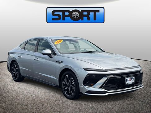 Used 2025 Hyundai Sonata SEL FWD image 27