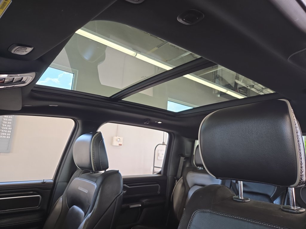 Used 2024 RAM 1500 Laramie AWD/4WD image 28