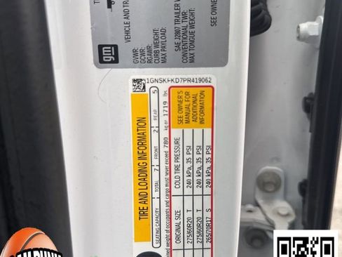 Used 2023 Chevrolet Suburban Premier image 25