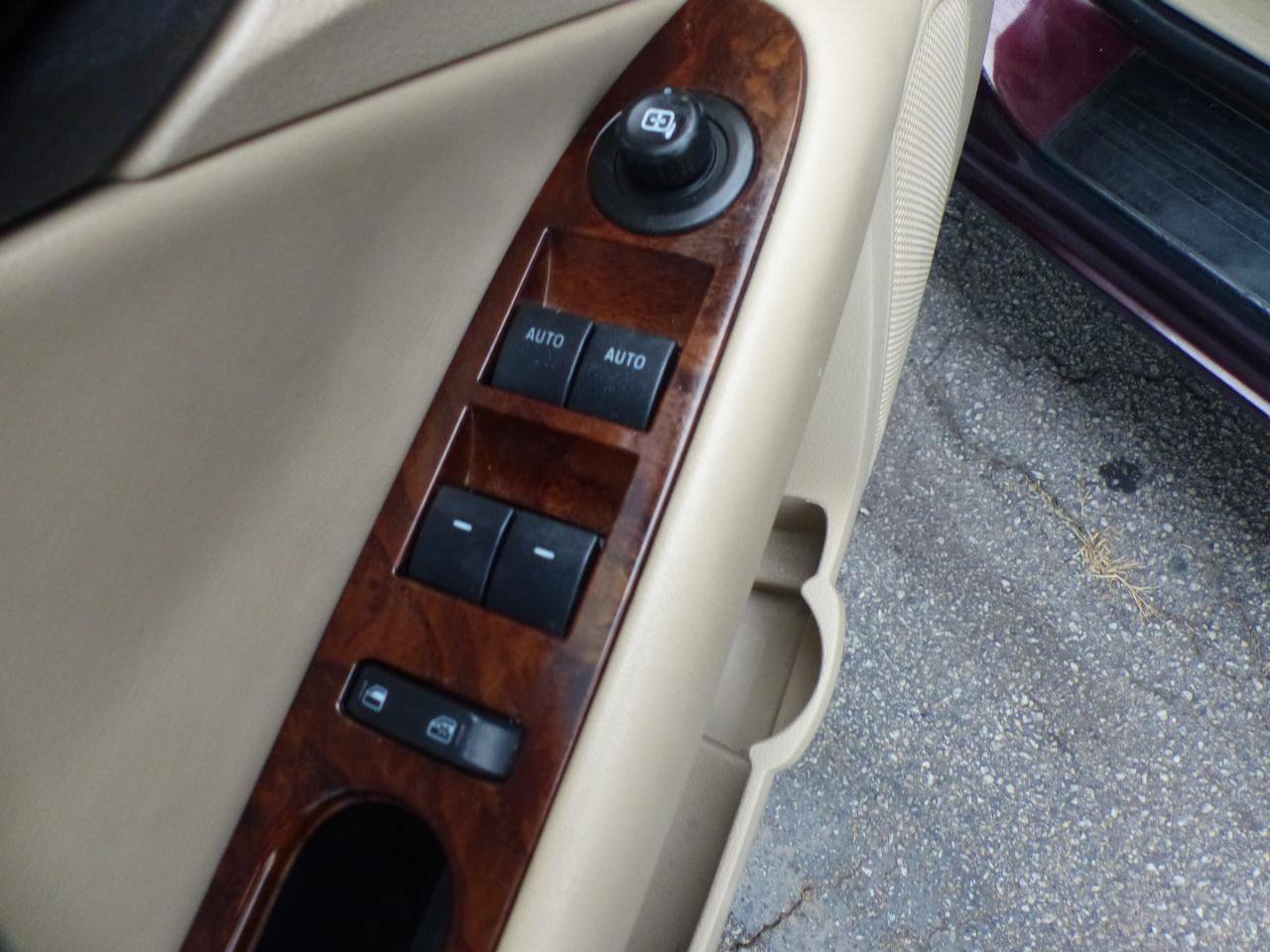 Used 2012 Ford Fusion SEL FWD image 19