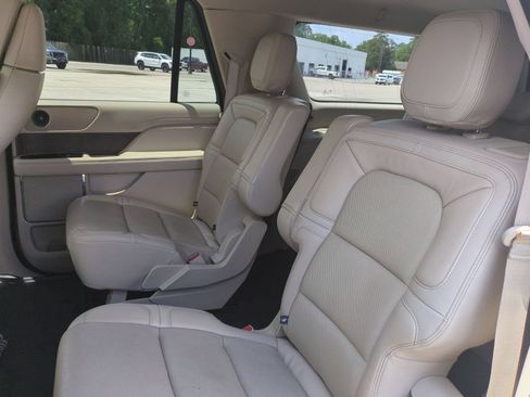 Used 2021 Lincoln Navigator L Reserve AWD/4WD image 24