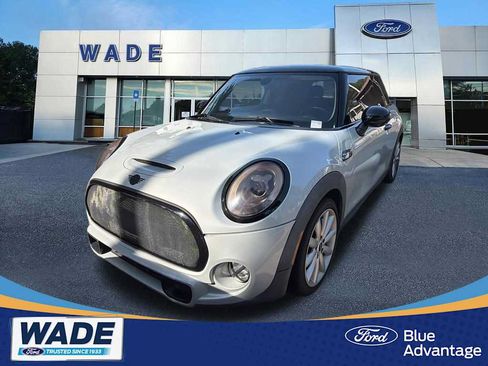 Used 2017 MINI Cooper S FWD image 1
