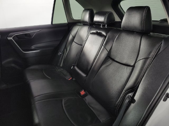 Used 2022 Toyota RAV4 LE AWD/4WD image 15