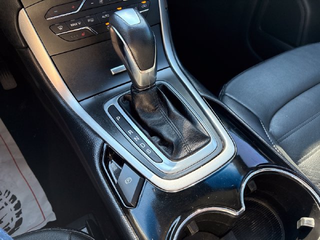 Used 2018 Ford Edge SEL w/ Equipment Group 201A AWD/4WD image 19