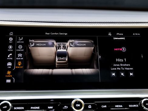 Used 2021 Bentley Flying Spur W12 image 93