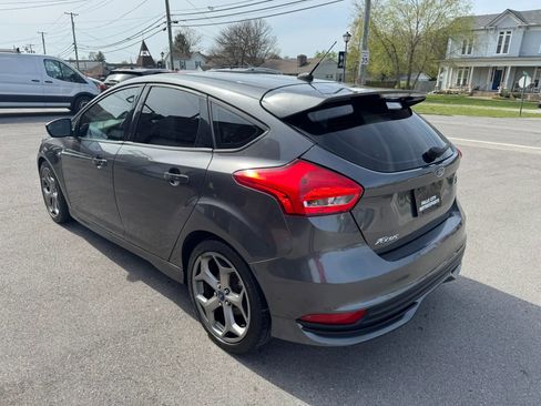 Used 2018 Ford Focus ST image 10