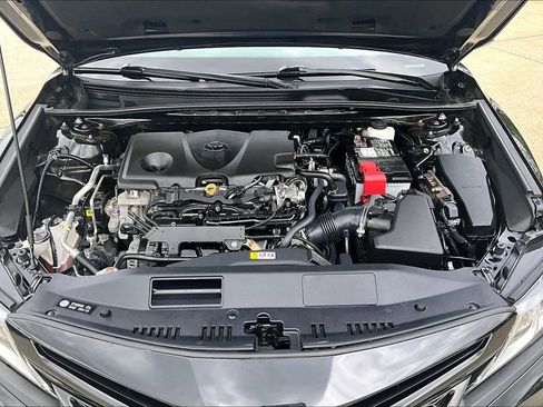 Used 2023 Toyota Camry SE FWD image 10