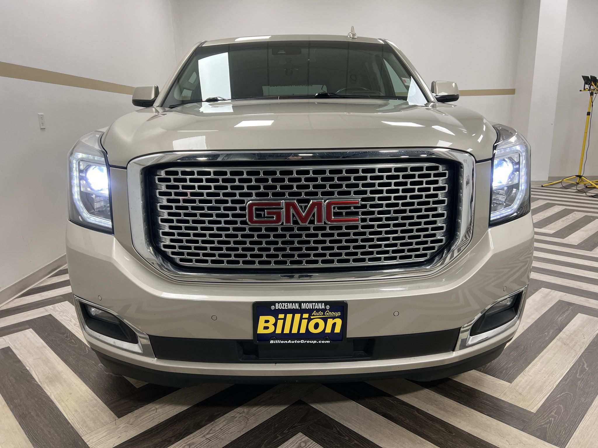 Used 2016 GMC Yukon XL Denali w/ Open Road Package AWD/4WD image 27