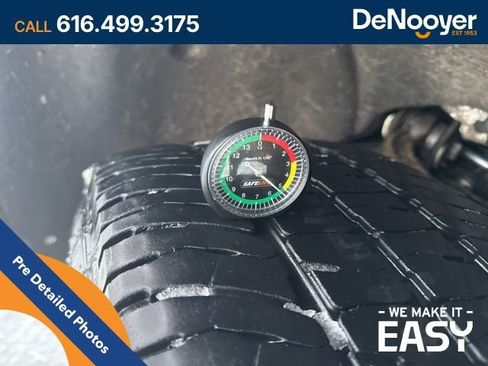 Used 2024 Chevrolet Silverado 2500 LTZ w/ LTZ Convenience Package image 8