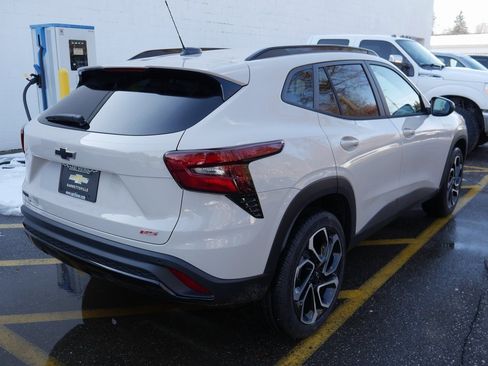 New 2026 Chevrolet Trax RS image 7