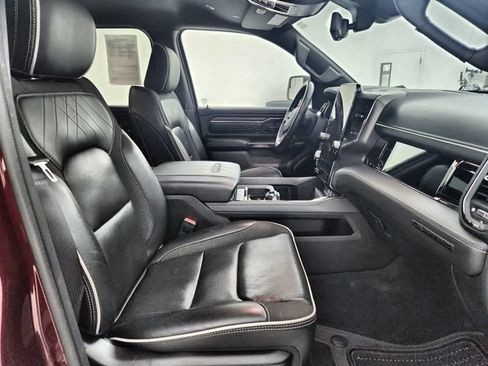 Used 2025 RAM 1500 Limited AWD/4WD image 37