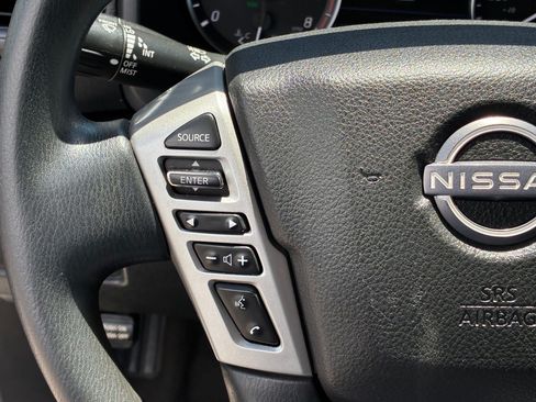 Used 2023 Nissan Titan SV AWD/4WD image 18