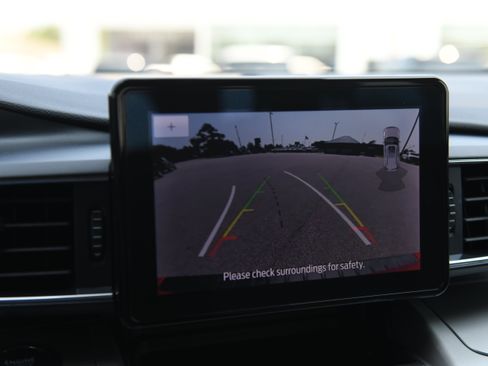 Used 2022 Ford Explorer XLT w/ Equipment Group 202A RWD image 21
