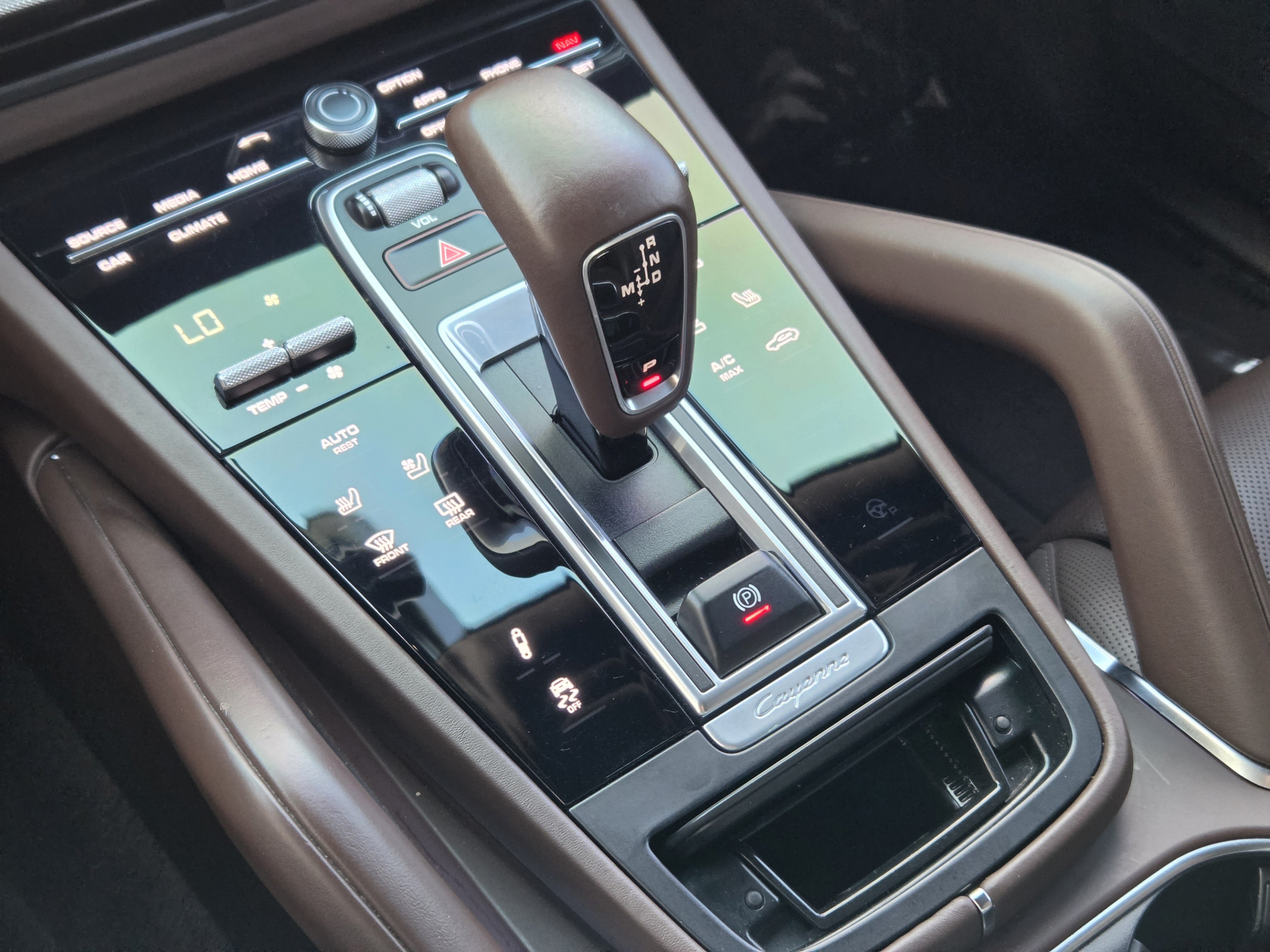 Used 2019 Porsche Cayenne Turbo AWD/4WD image 14