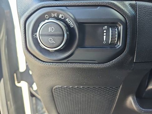 Used 2023 Jeep Gladiator Overland image 23